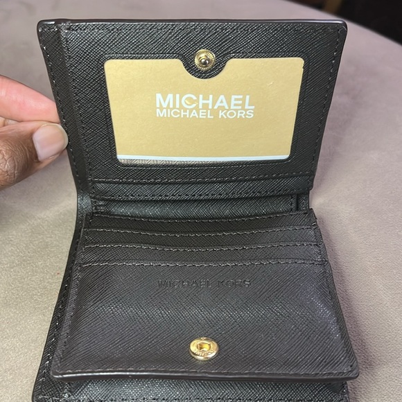 Michael Kors Wallet - Picture 2 of 5
